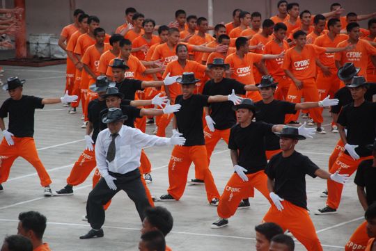 Cebu Prisoners Dancing To Michael Jackson.